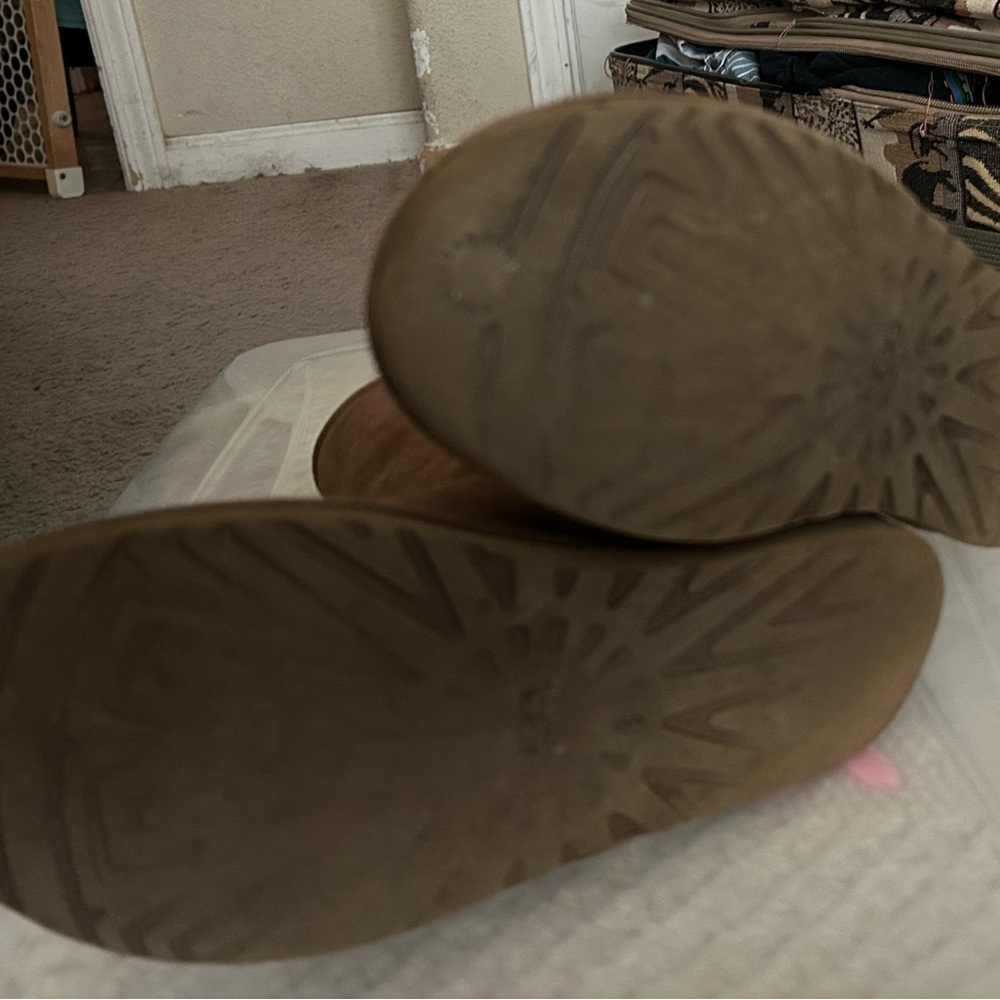 UGG Tan Sheepskin Boots Size 6 - Picture 4 of 6